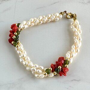 Freshwater Pearl Bracelet With Coral & Jade Glass Beads 7.5" Gold Tone